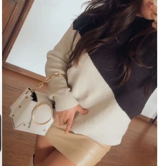 Colorblock sweater  - Picture 1 of 4